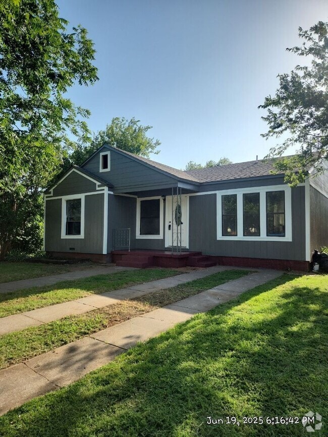Building Photo - 3314 Sherwood Ln