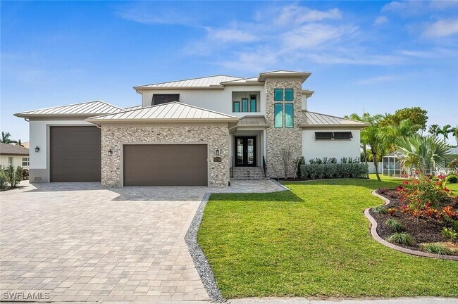 Foto del edificio - 5758 Riverside Dr
