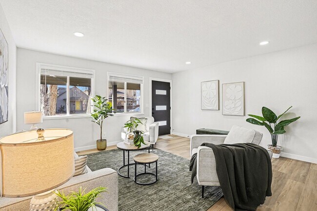 Building Photo - Remodeled 3-Bedroom Home with Private Yard & 2-Car Garage in Berkeley