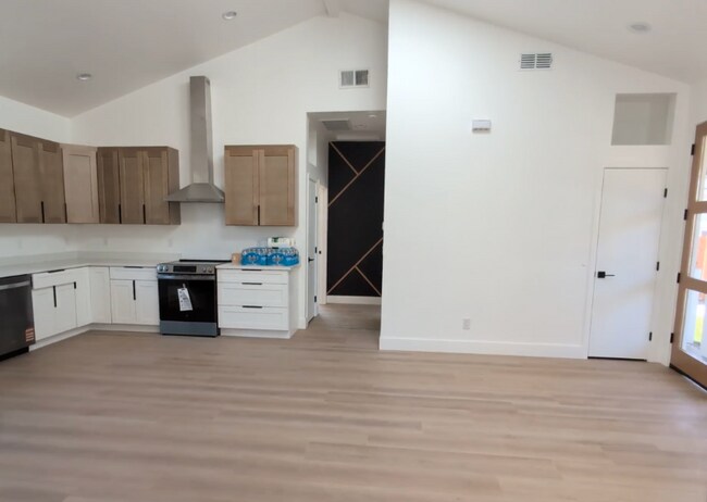 Foto del edificio - 3036 Greenwood Dr