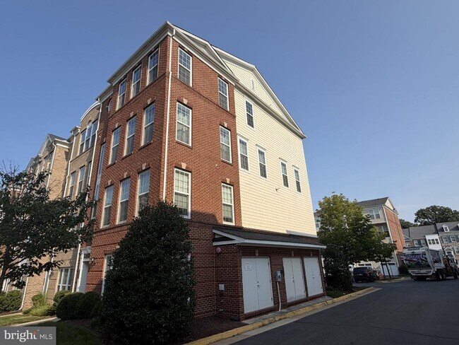 Foto del edificio - 42797 Burrell Square