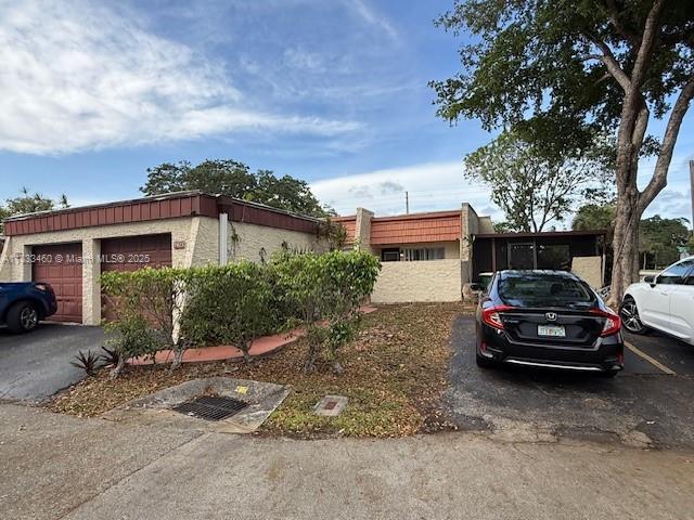 Primary Photo - 9423 Oakburst Ln