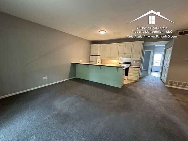 Building Photo - 1005 Boulder Ct