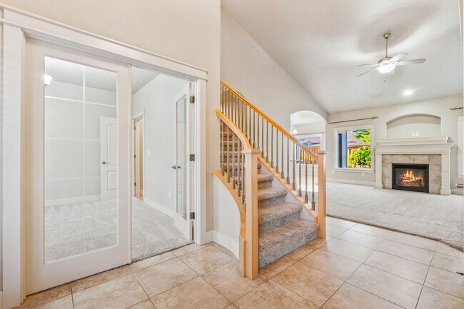 Foto del edificio - SE BOISE 5BD/3.5BA PLUS OFFICE