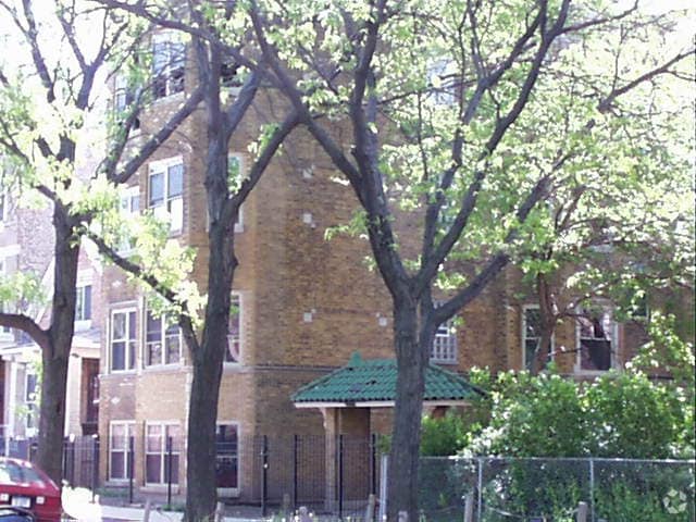 Foto del edificio - 3017-3019 W George St