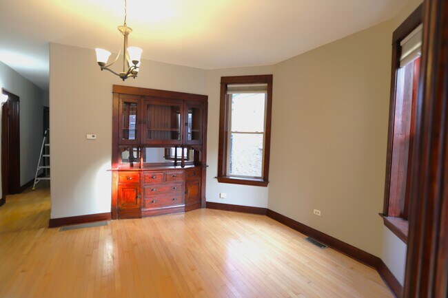 Foto del edificio - 2320 W Armitage Ave