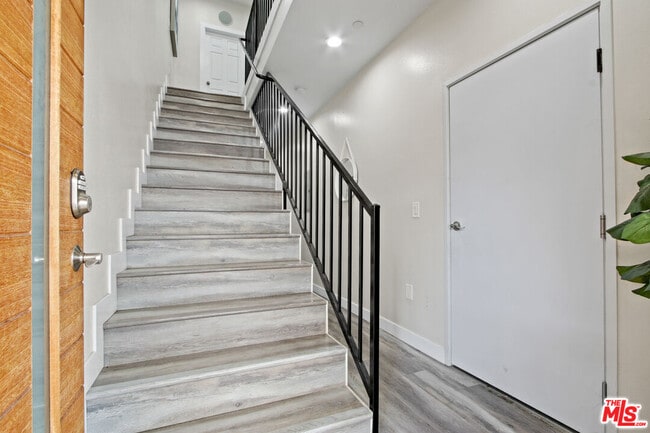 Building Photo - 1805 S New England St