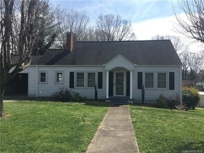 Building Photo - 305 Patton St