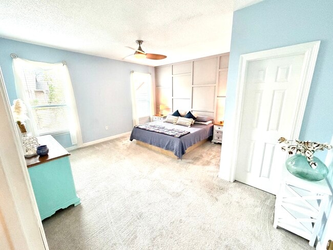 Building Photo - 150 Cll Escada