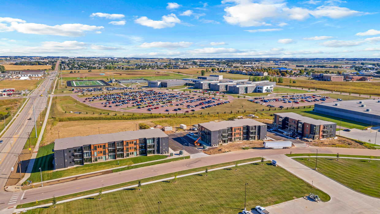 Exterior - Jefferson Reserve Apartments