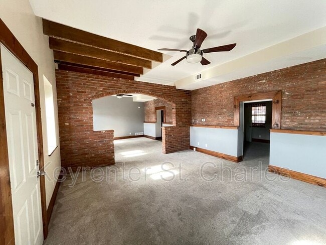 Building Photo - 424 Tompkins St