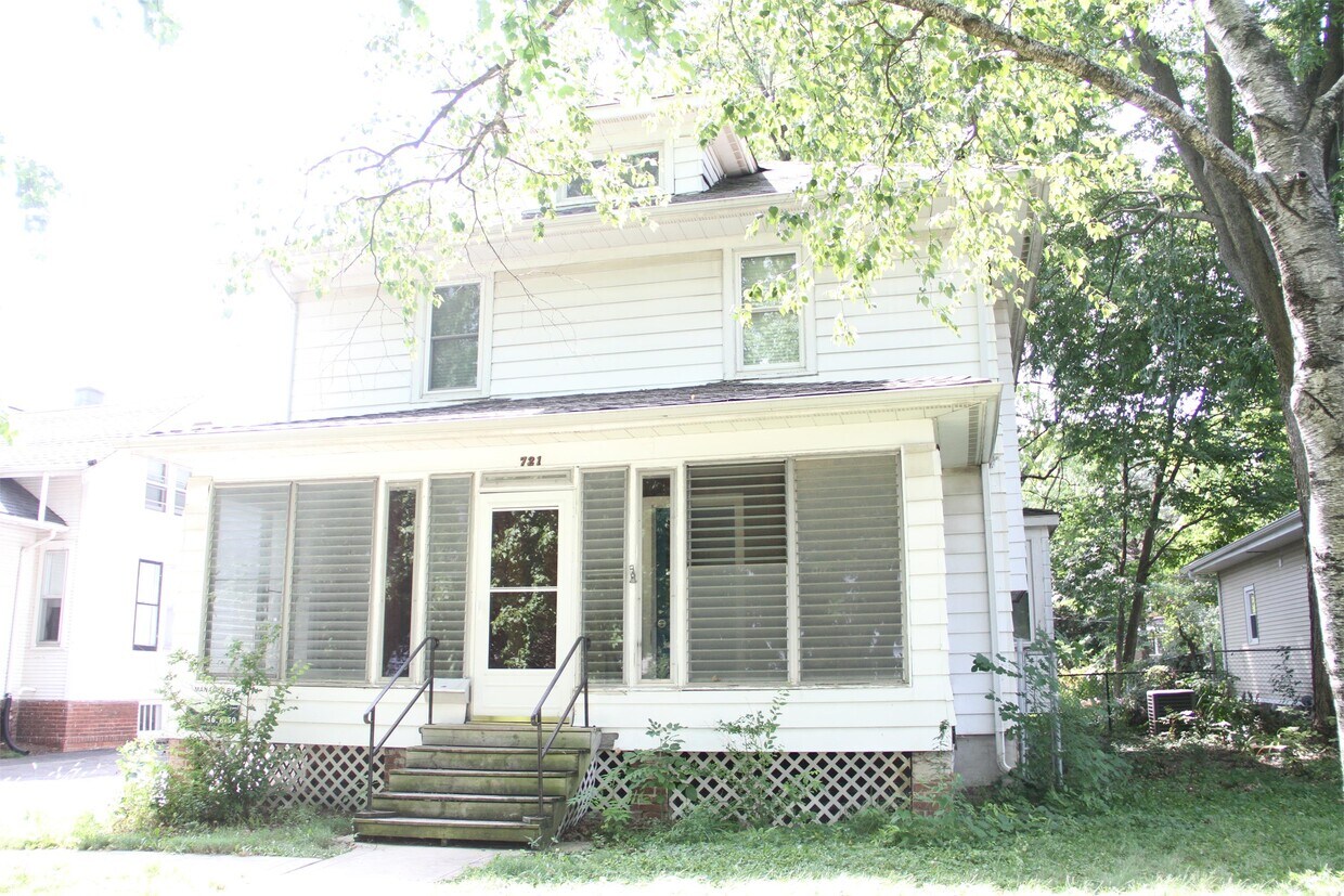 Primary Photo - 721 S Prairie St