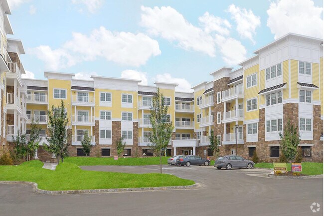 Woodcrest at Clark Apartments CLARK, NJ