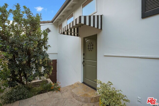 Foto del edificio - 2319 Outpost Dr