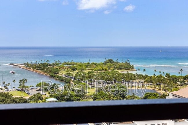 Building Photo - 1555 Kapiolani Blvd