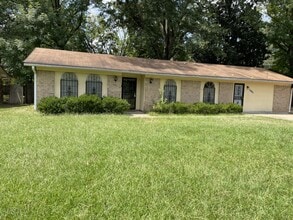Building Photo - 1483 Wooddell Dr