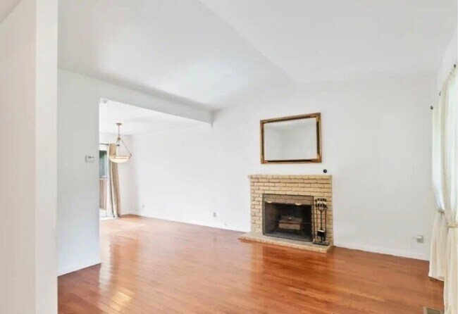 Foto del edificio - 5421 Valley View Rd