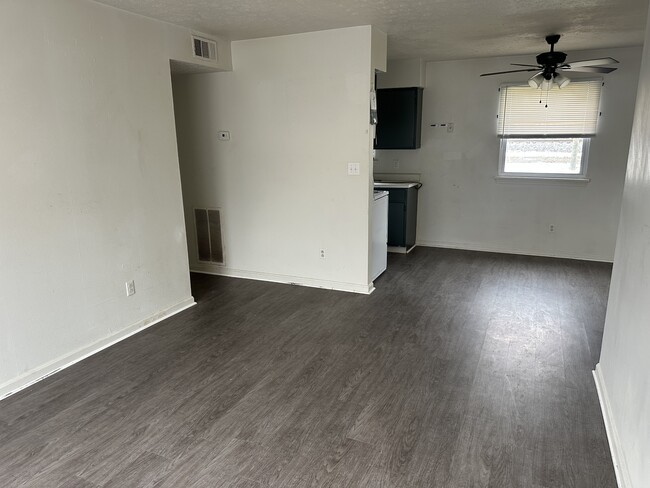 Photo - 10404 Greentree Ln Townhome