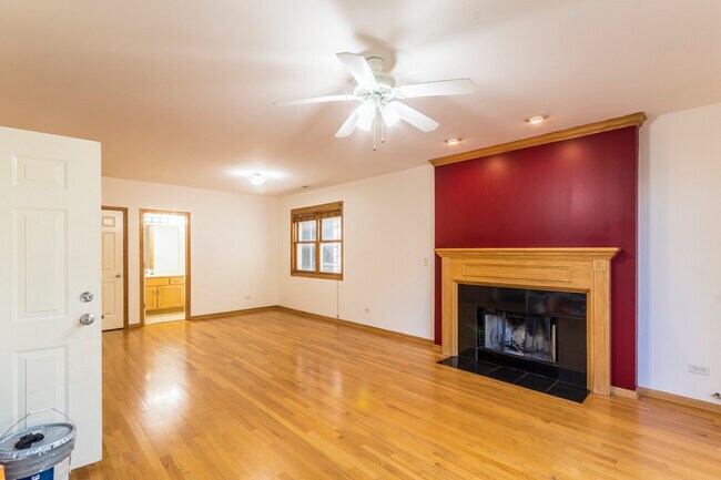Building Photo - 1423 W Fillmore St