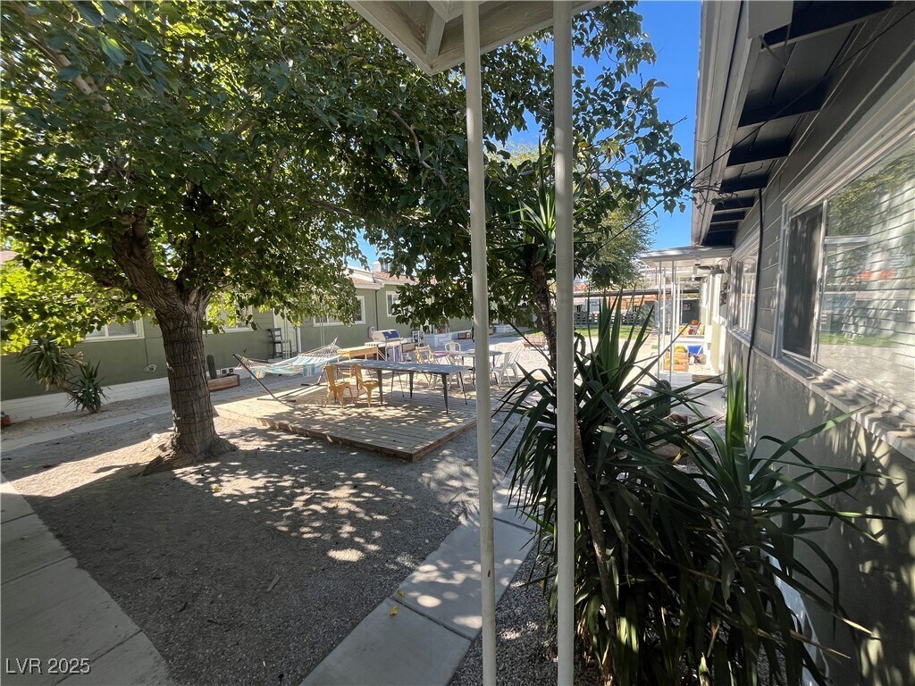 Foto principal - 221 S 10th St