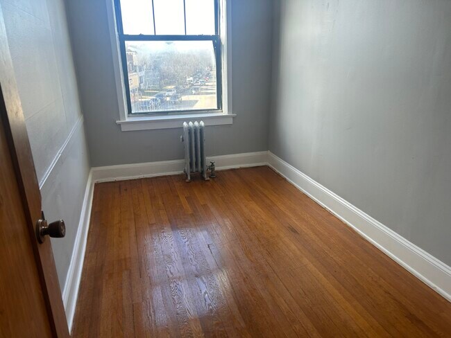 Foto del edificio - 7133 N Ridge Ave