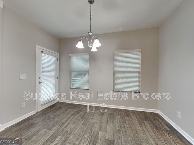 Building Photo - 65 Timberland Trace Way