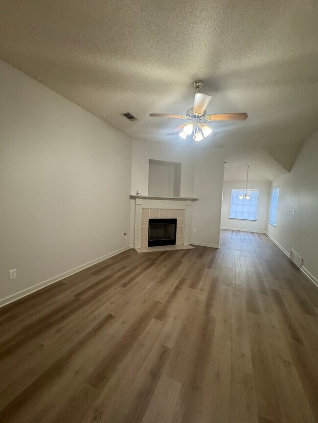 Foto del edificio - 2817 Misty Bay Dr