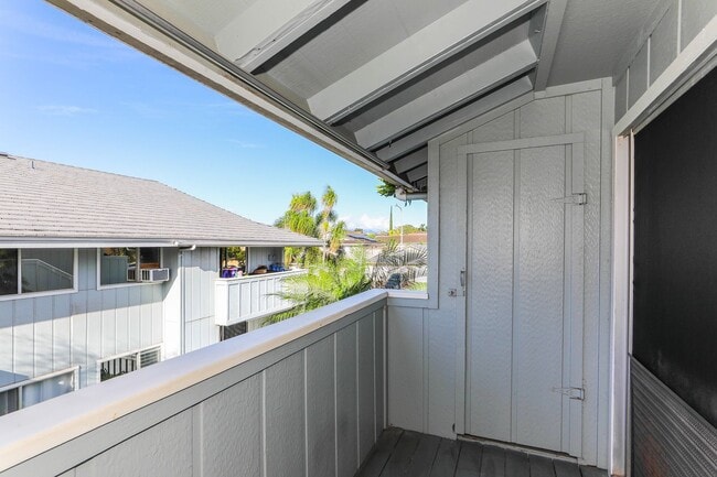 Foto del edificio - WAIPIO GENTRY: 2-BED, 1-BATH, 1-PARKING NOW AVAILABLE !