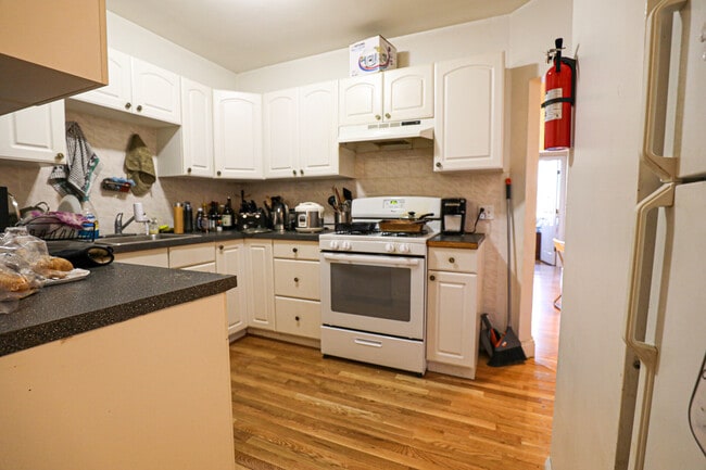 Photo - 62 Egmont St Apartment