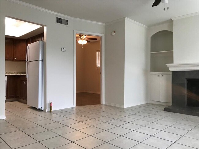 Foto del edificio - 744 Memorial Mews St