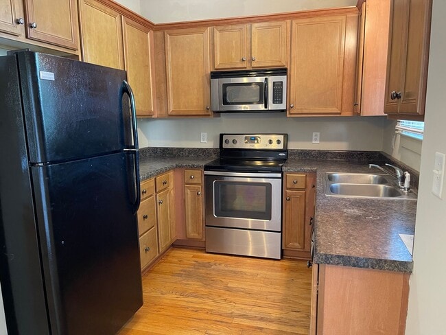 Building Photo - PRE-LEASING FOR AUGUST 9TH, 2026!