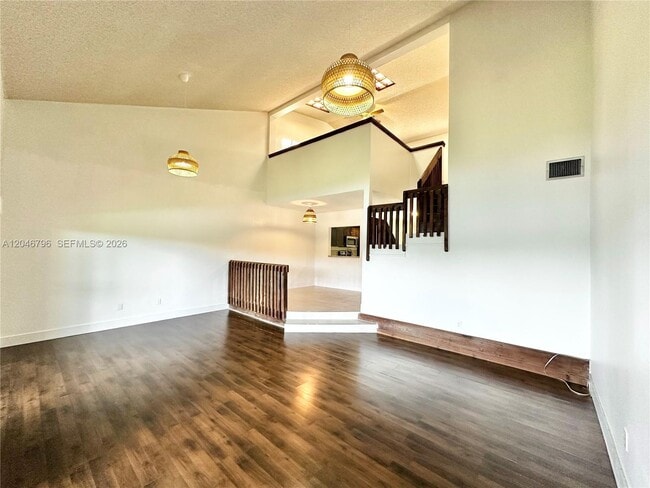 Foto del edificio - 4245 S Pine Island Rd