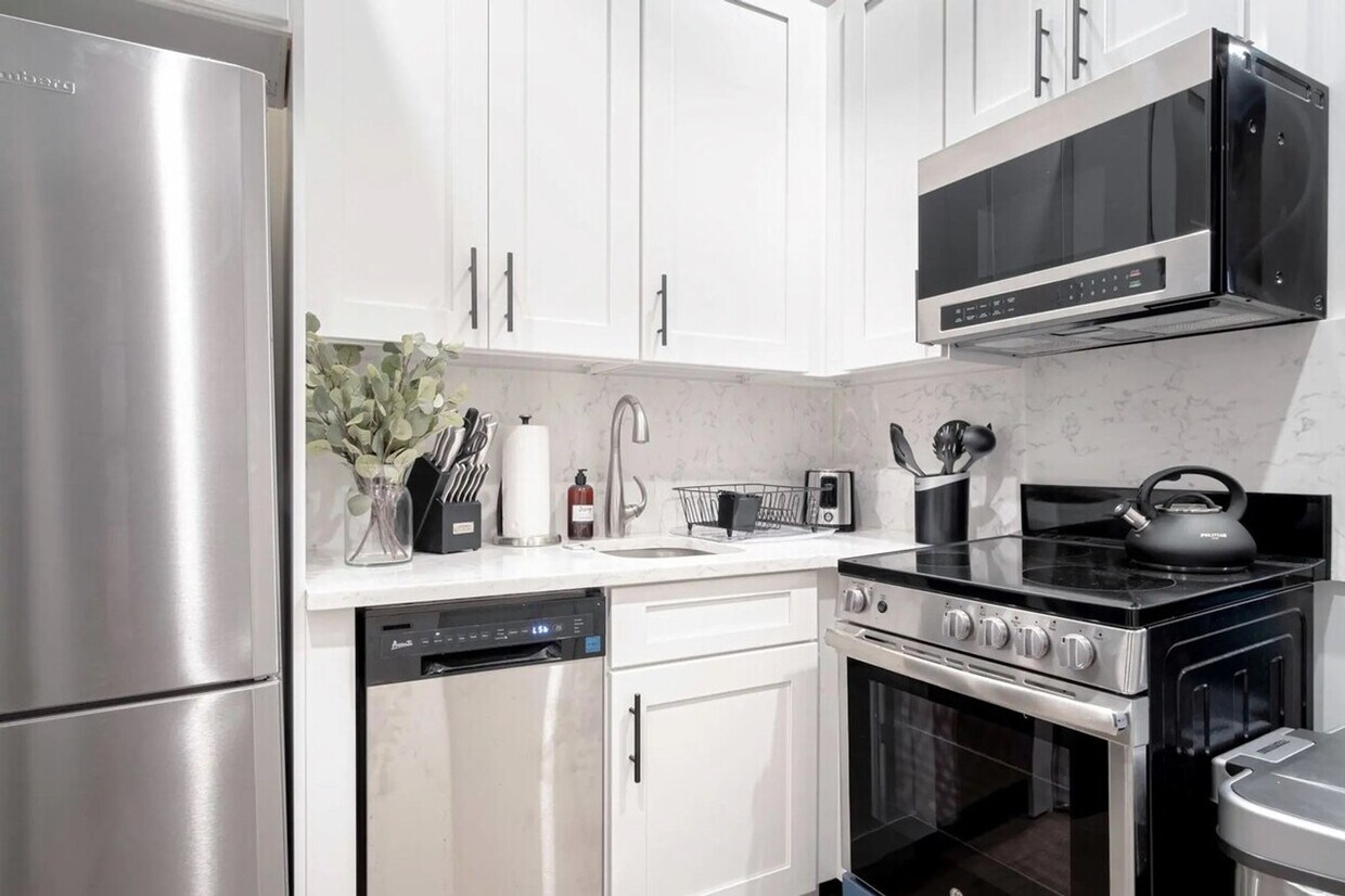 Foto del edificio - 215 W 104th St