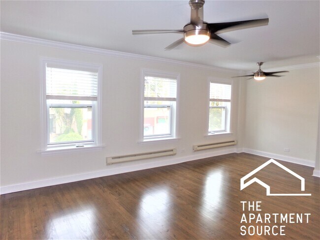 Foto del edificio - 918 Green Bay Rd