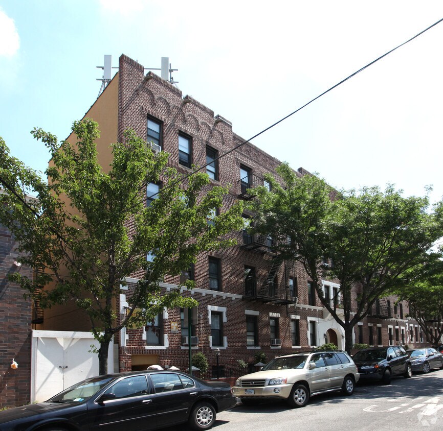 Building Photo - 1115 63rd St