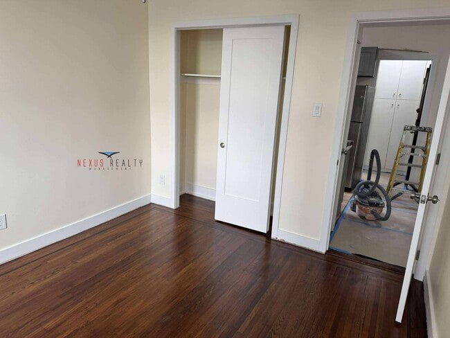 Foto del edificio - 43-24 58th St