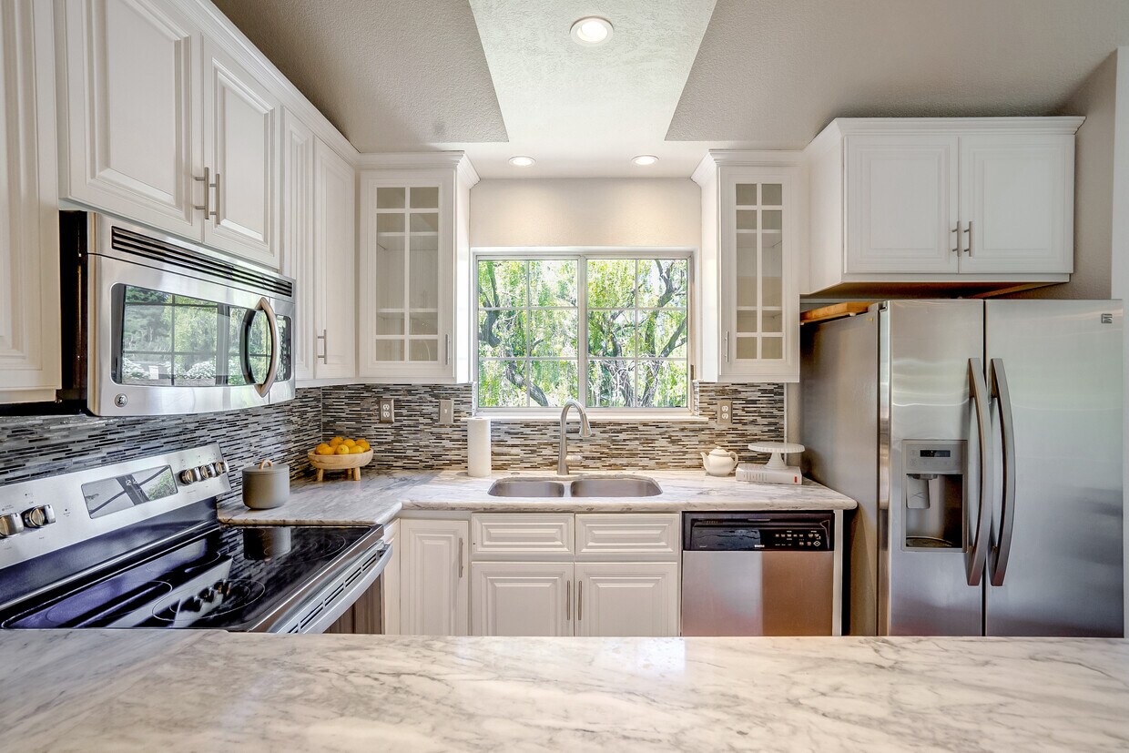 1398 Danville Blvd Unit 215, Alamo, CA 94507 Condo for Rent in Alamo