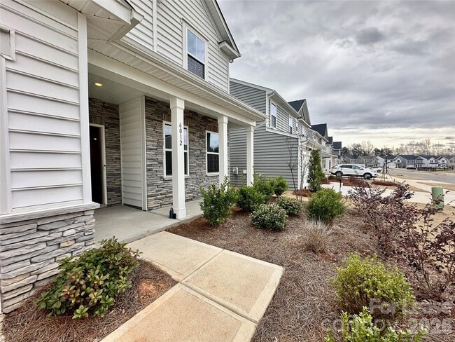 Building Photo - 6012 Chumbley Pt Rd