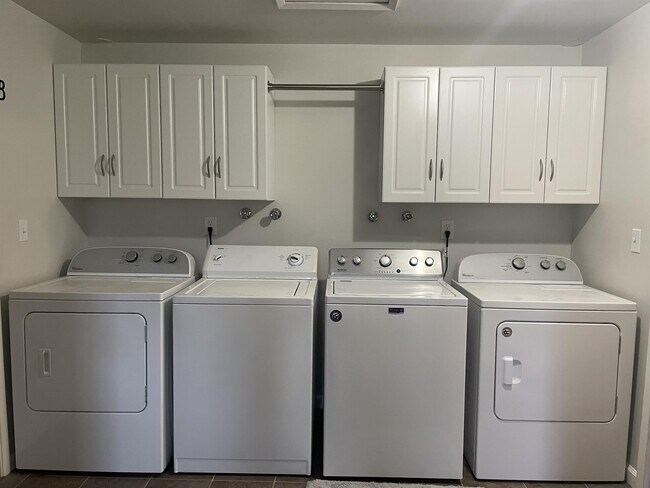 Foto del edificio - 31811 W Morrison St