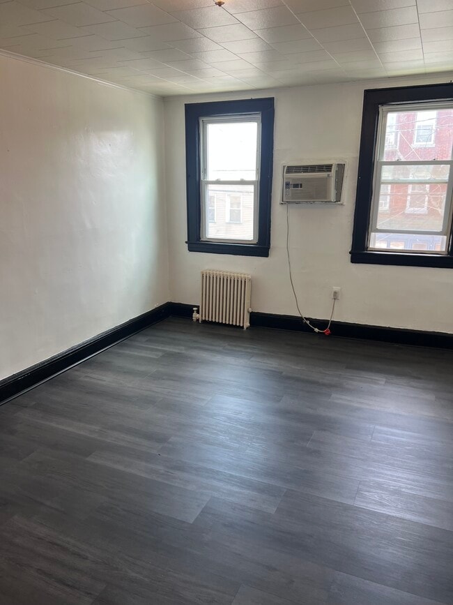 Building Photo - 43 Belmont Ave
