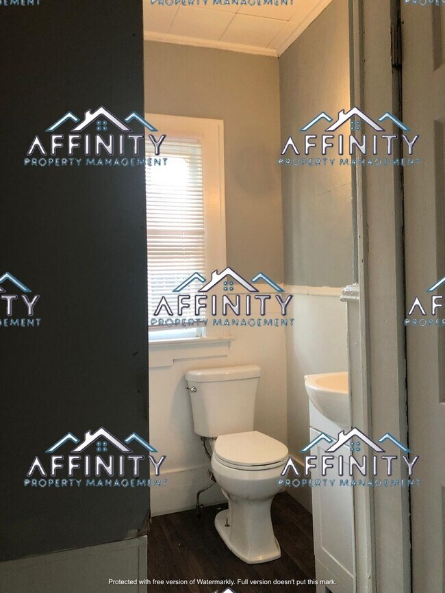 Foto del edificio - 3x1 Home 580 Villa Crest Ave Macon, Ga