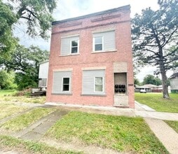 Building Photo - 3964 Washington Street Unit 2f