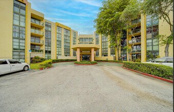 Building Photo - 11780 SW 18th St