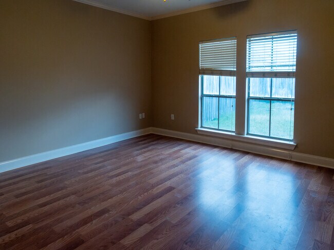 Building Photo - 15022 Rimrock Ct