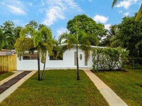 Building Photo - 1251 NE 41st Dr