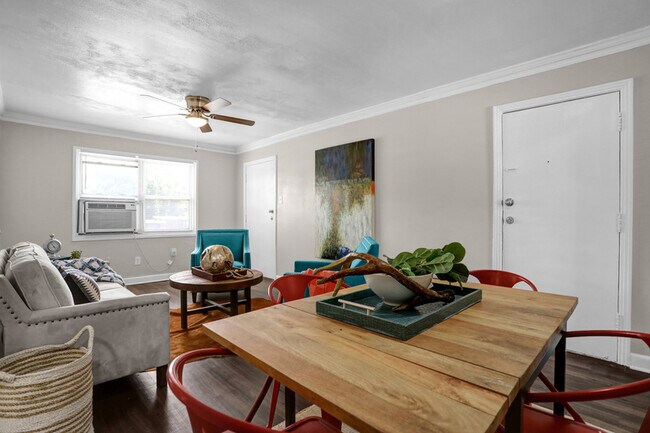 Foto del edificio - 1488 Wanda St