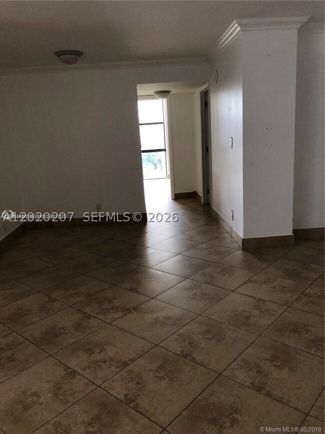 Foto del edificio - 16909 N Bay Rd