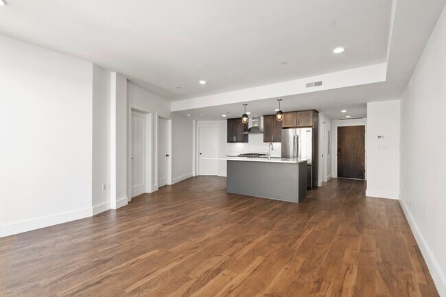 Building Photo - 26 Hichborn St
