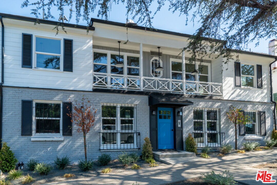 Primary Photo - 3808 Los Feliz Blvd