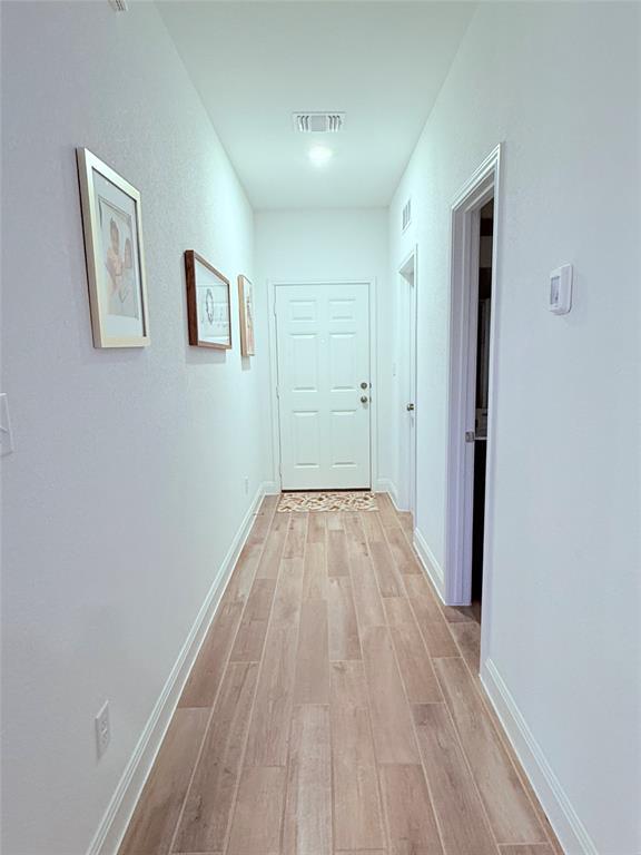 Building Photo - 513 Senca Pk